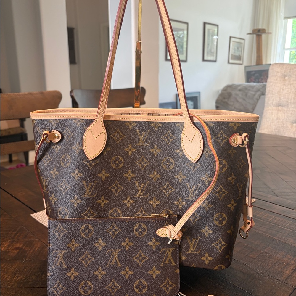 Louis Vuitton Monogram Neverfull PM
